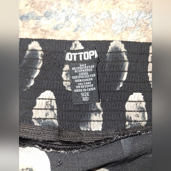 HOT TOPIC Moon Phase Skirt Medium Size GUC - Picture 4 of 9